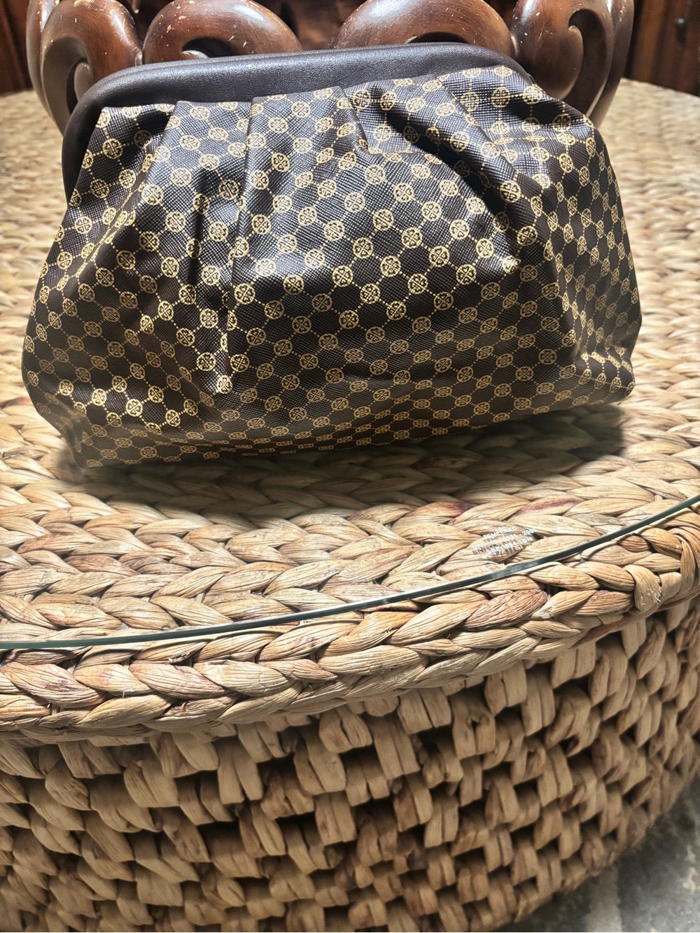 Unbranded Brown & Gold Patterned Women's Dumpling med. clutch Bag